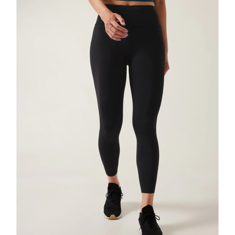 Athleta Accelerate 7/8 tight